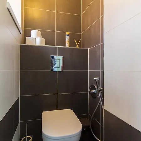 Karlova Apartment *